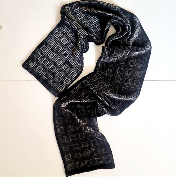 Black w/Grey Velvet Scarf - Picture 9 of 12